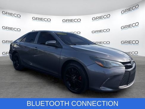 Used 2016 Toyota Camry SE FWD image 1