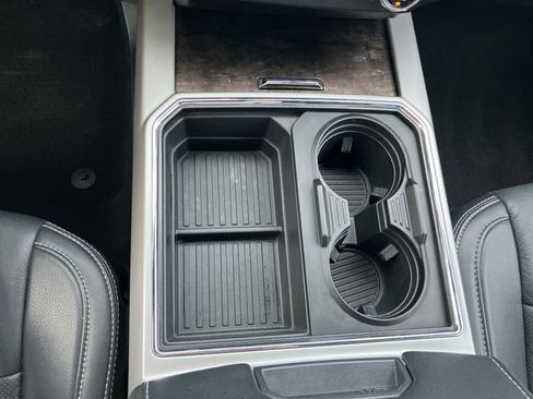 Used 2022 Ford F250 Lariat w/ Chrome Package image 24