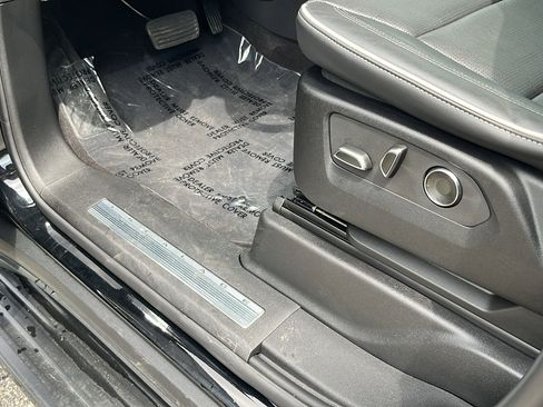 New 2024 Cadillac Escalade Premium Luxury image 45