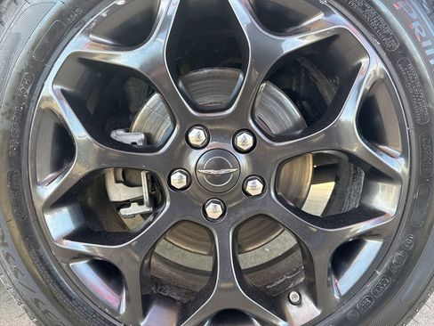 Certified 2023 Chrysler 300 Touring L w/ Popular Equipment Group image 37