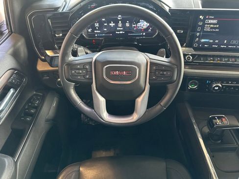 Used 2022 GMC Sierra 1500 SLT w/ SLT Convenience Package image 16