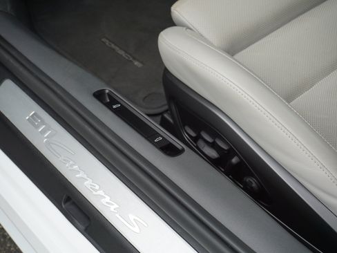 Certified 2022 Porsche 911 Carrera S RWD image 6