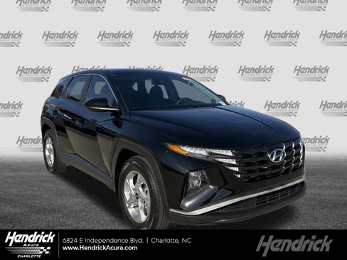 Used 2024 Hyundai Tucson SE image 1