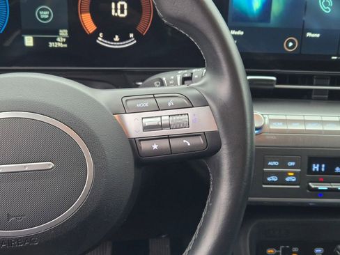 Certified 2025 Hyundai Kona SEL image 37