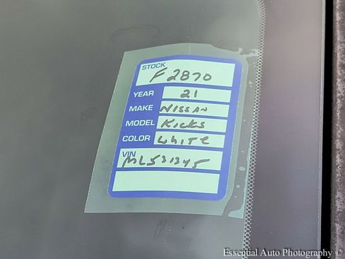 Used 2021 Nissan Kicks SV image 35