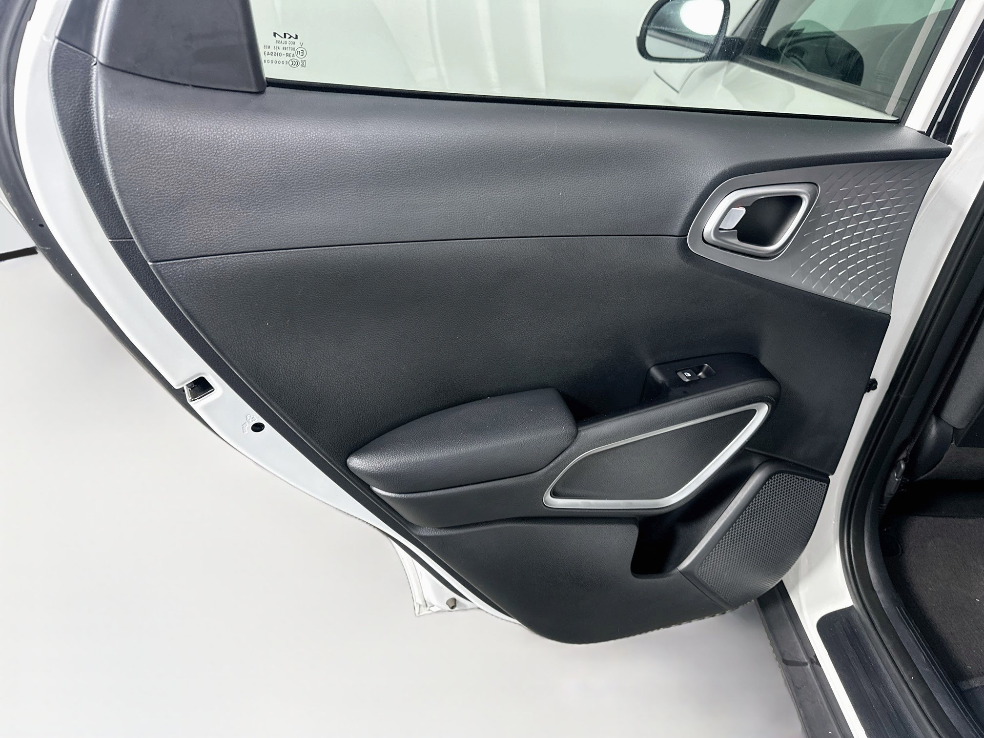 Used 2024 Kia Soul LX w/ Option Group 015 FWD image 27