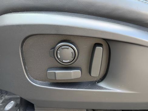 Used 2020 Land Rover Defender 110 HSE image 17