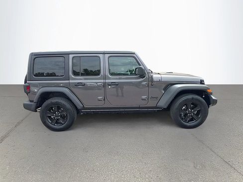 Used 2022 Jeep Wrangler Unlimited Sport AWD/4WD image 3