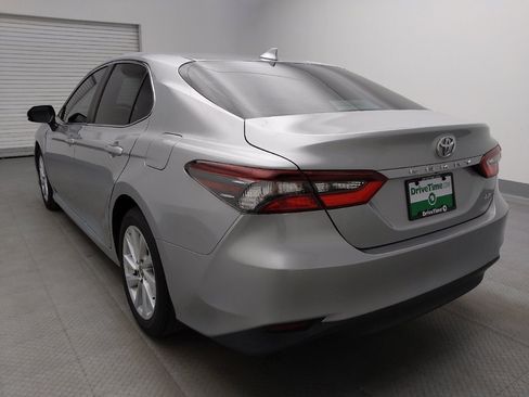 Used 2021 Toyota Camry LE FWD image 5