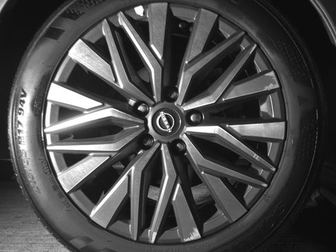 Used 2024 Nissan Altima 2.5 SV FWD image 15