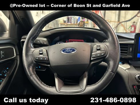 Used 2020 Ford Explorer XLT w/ Comfort Package AWD/4WD image 20