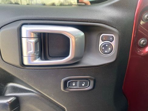 Used 2021 Jeep Gladiator Sport AWD/4WD image 13