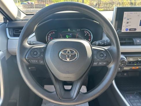 Used 2024 Toyota RAV4 XLE image 15