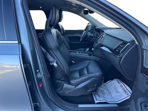Used 2017 Volvo XC90 T5 Momentum w/ Vision Package image 15