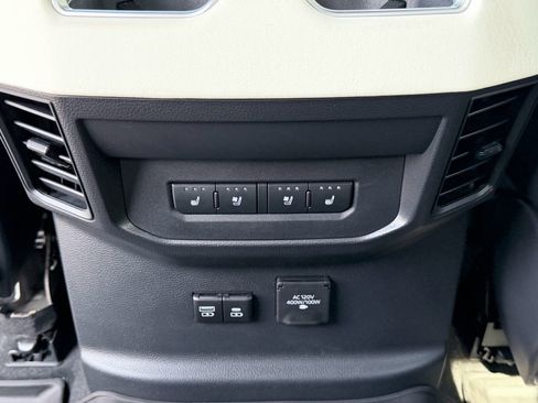 Used 2022 Toyota Tundra Capstone image 26