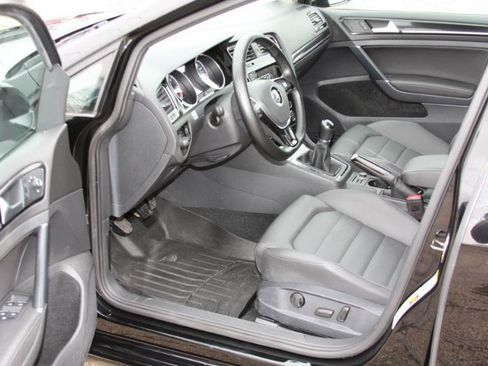 Used 2015 Volkswagen Golf TDI SEL image 5