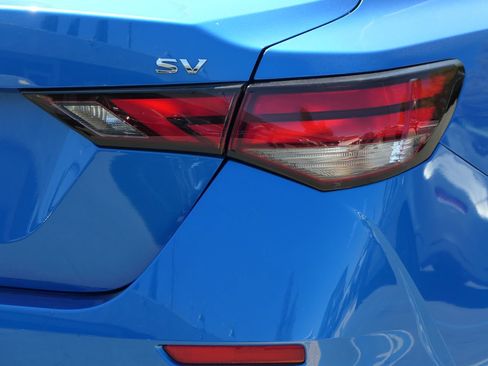 Used 2024 Nissan Sentra SV FWD image 4