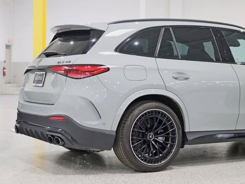 Used 2025 Mercedes-Benz GLC 43 AMG 4MATIC image 11