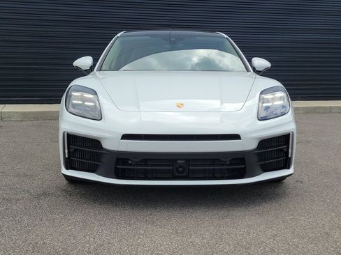 Certified 2026 Porsche Panamera 4 AWD/4WD image 2