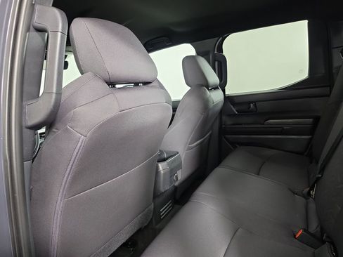 Certified 2025 Toyota Tacoma SR5 AWD/4WD image 30
