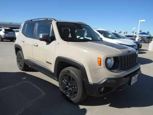 Used 2017 Jeep Renegade Trailhawk image 1