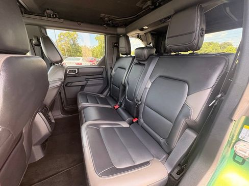 Used 2025 Ford Bronco Outer Banks AWD/4WD image 25