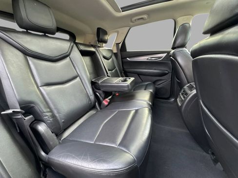 Used 2017 Cadillac XT5 Luxury w/ Driver Awareness Package AWD/4WD image 44