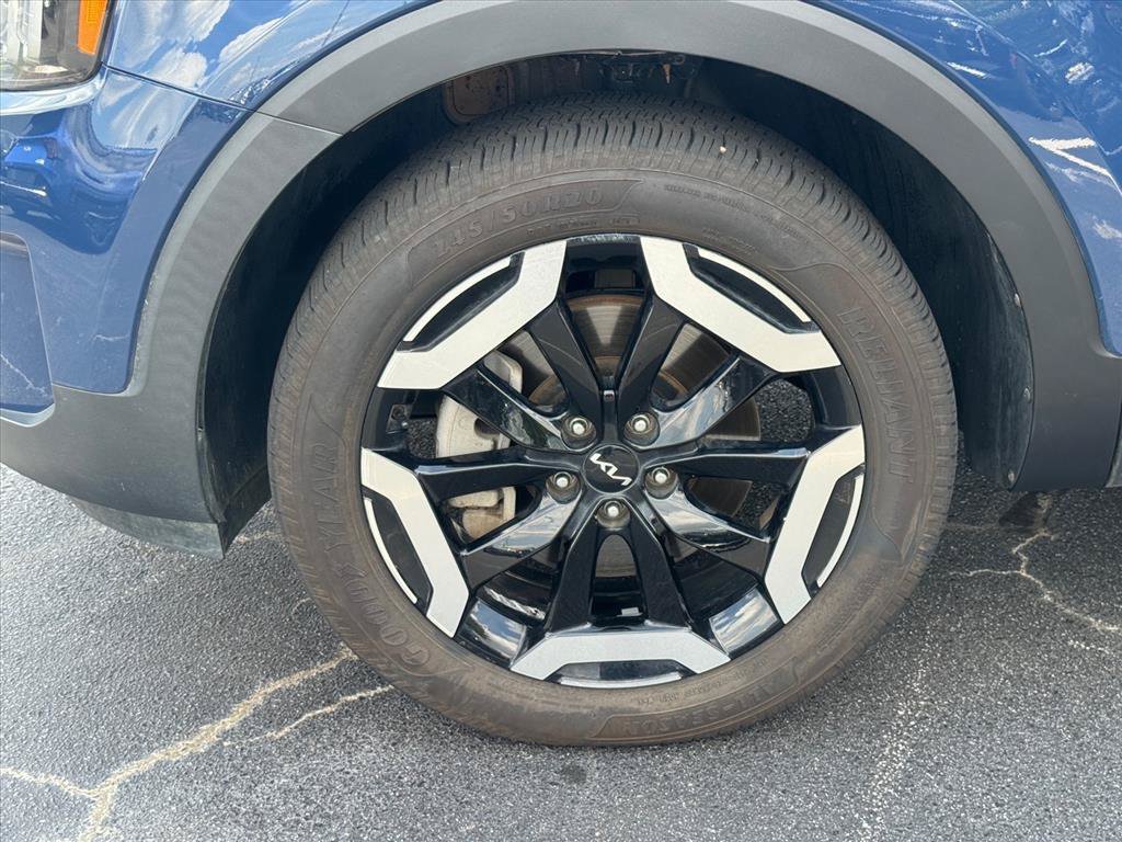 Certified 2024 Kia Telluride S w/ S Sunroof Package FWD image 9