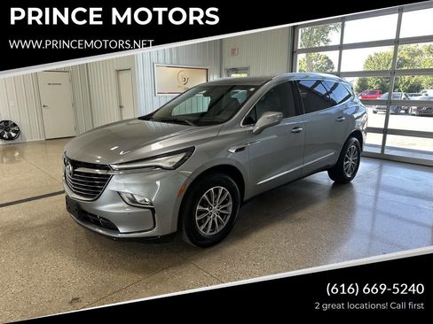 Used 2024 Buick Enclave Premium image 1