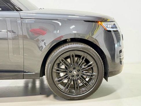 Used 2025 Land Rover Range Rover Long Wheelbase SE AWD/4WD image 15