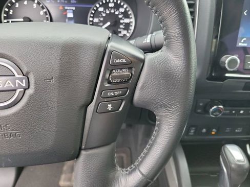 Used 2023 Nissan Frontier SV w/ SV Premium Package image 15