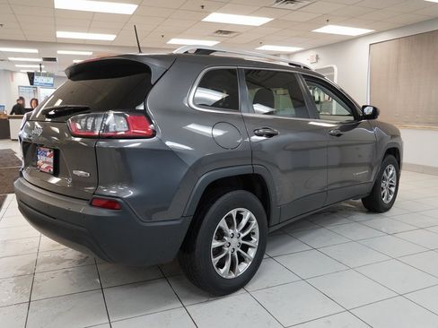Used 2019 Jeep Cherokee Latitude Plus image 14