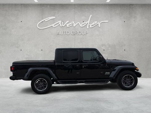 Used 2023 Jeep Gladiator Overland AWD/4WD image 18