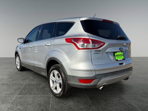 Used 2015 Ford Escape SE image 4