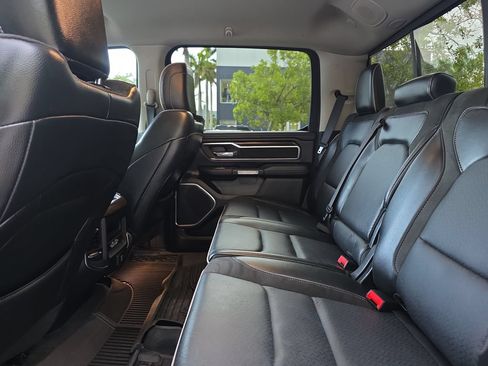Used 2022 RAM 1500 Laramie AWD/4WD image 16
