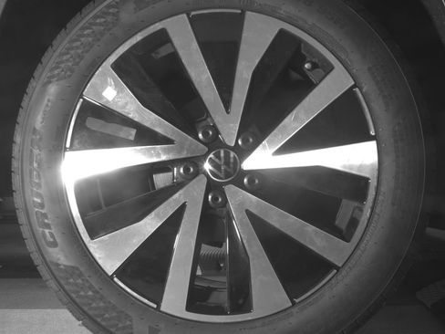 Used 2024 Volkswagen Taos SE FWD image 15