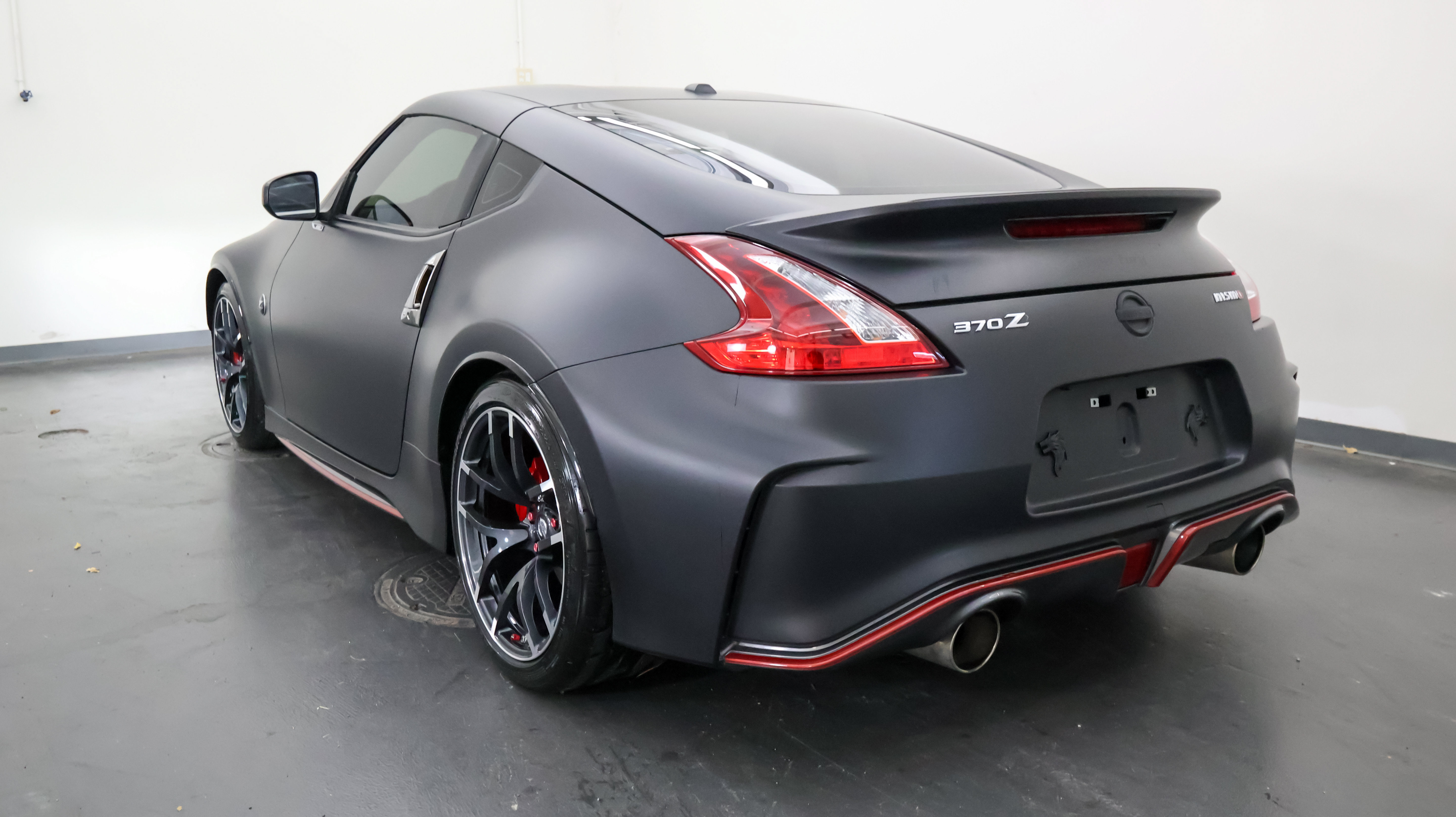 Used 2020 Nissan 370Z NISMO RWD image 5