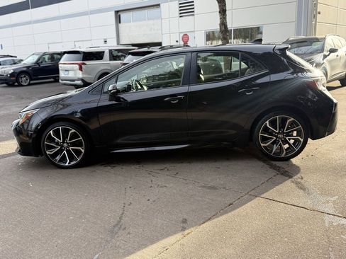 Used 2019 Toyota Corolla XSE image 10