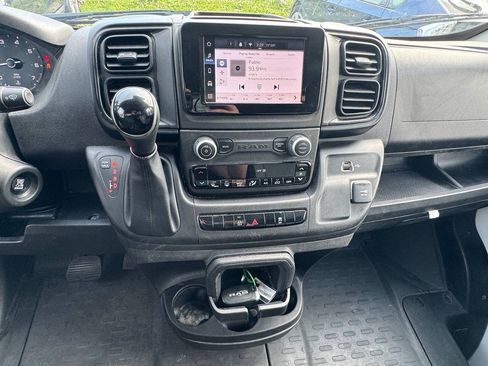 Used 2024 RAM ProMaster 2500 w/ Convenience Group FWD image 10