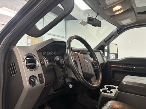 Used 2009 Ford F350 Lariat image 9