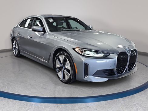 Used 2024 BMW i4 eDrive35 w/ Premium Package RWD image 3