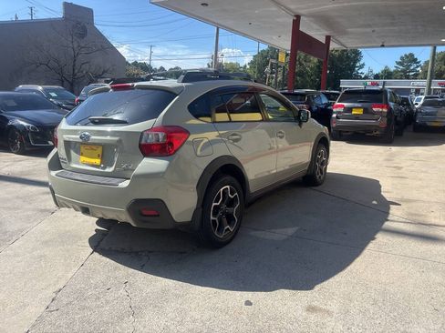 Used 2014 Subaru Crosstrek 2.0i Premium w/ Moonroof Package AWD/4WD image 5
