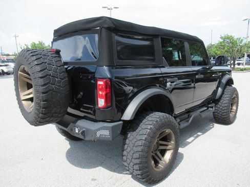 Used 2023 Ford Bronco 4-Door AWD/4WD image 8