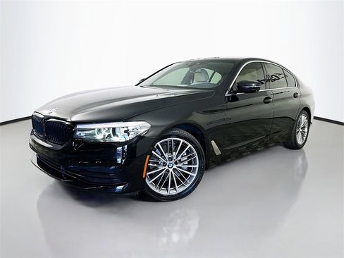 Used 2020 BMW 530i w/ Convenience Package image 3