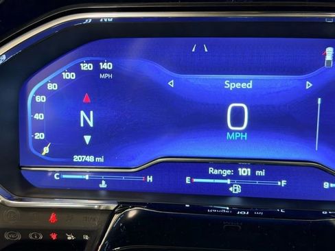 Used 2023 Chevrolet Silverado 1500 ZR2 w/ Technology Package image 12