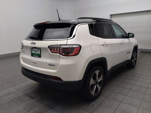 Used 2018 Jeep Compass Latitude w/ Popular Equipment Group FWD image 9