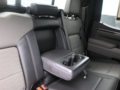 Used 2025 Chevrolet Silverado 1500 ZR2 w/ Technology Package AWD/4WD image 15