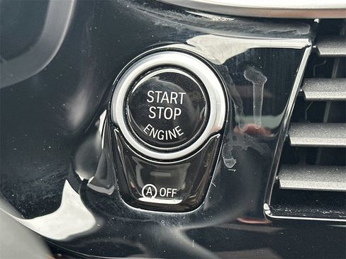 Used 2022 BMW 530i w/ Premium Package image 23