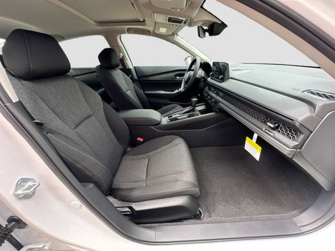New 2025 Honda Accord SE image 22