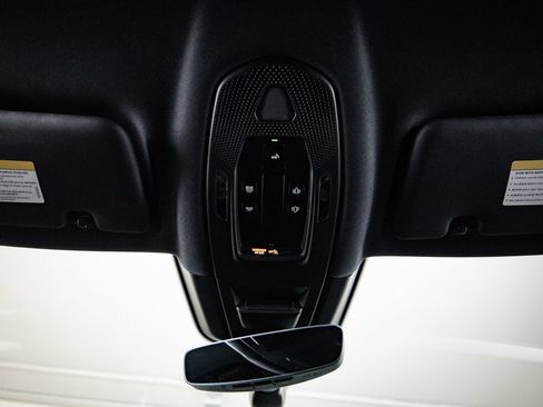 Certified 2024 Porsche Cayenne Coupe AWD/4WD image 20